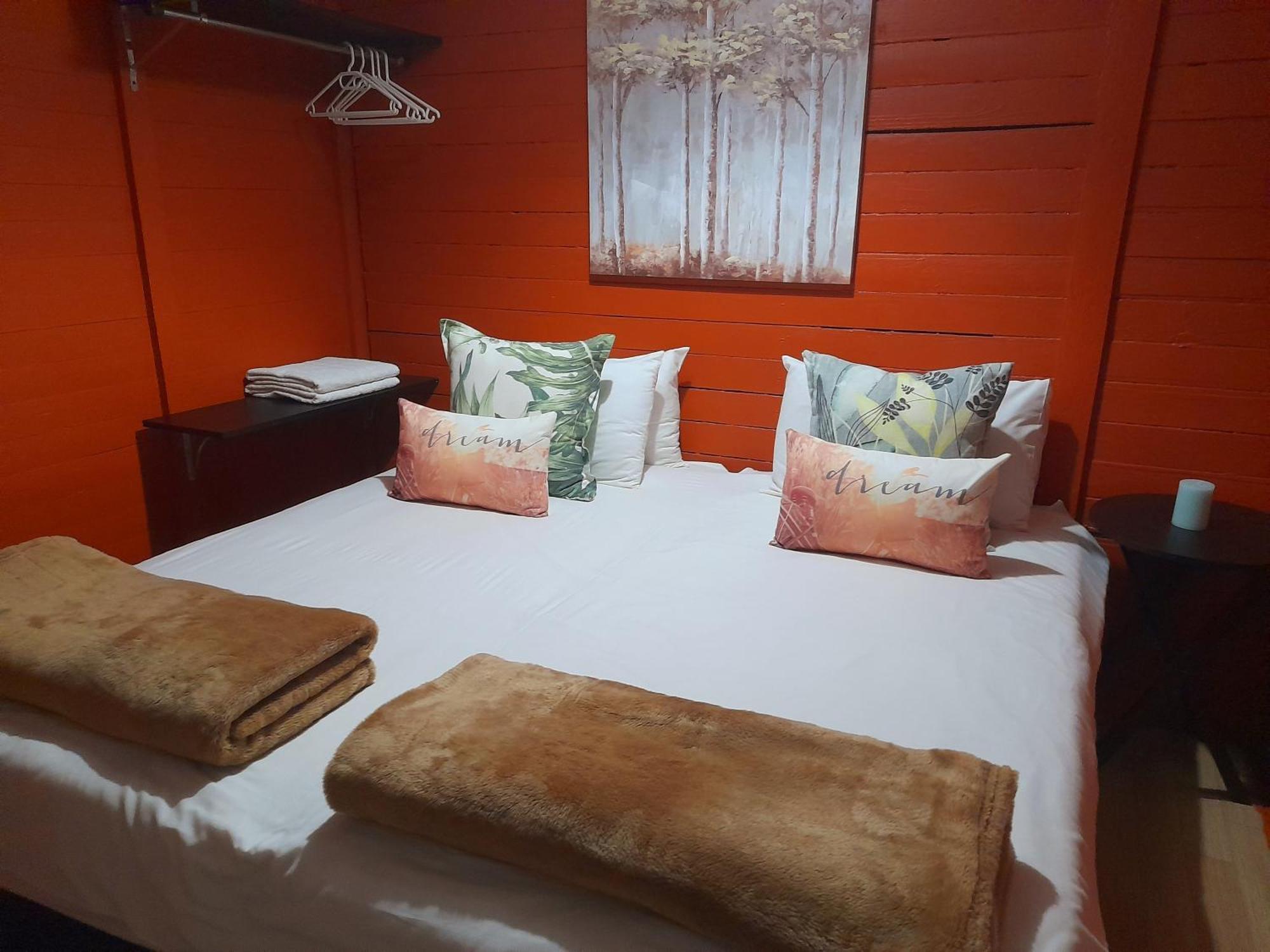 Entendeni Lodge Selfcatering Inanda Room photo