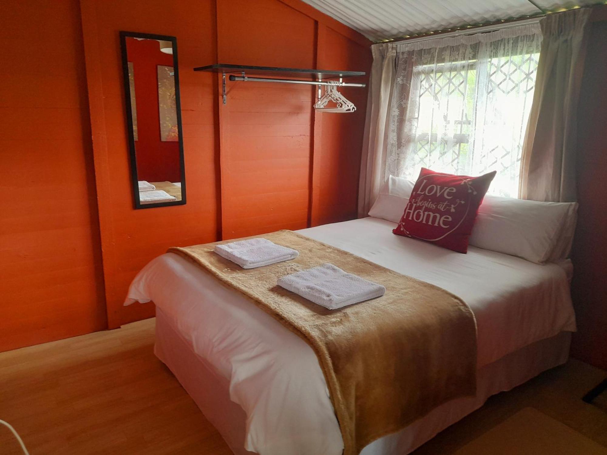 Entendeni Lodge Selfcatering Inanda Room photo